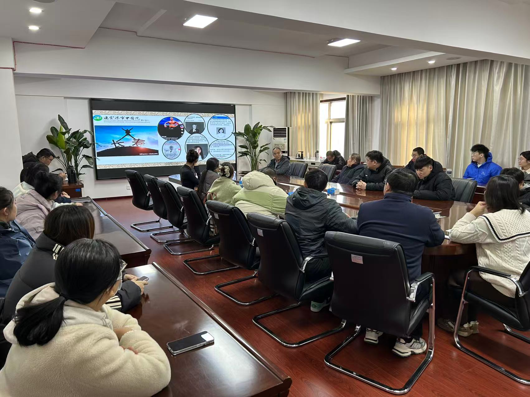 1764922050371086.jpg 1764922050371086.jpg